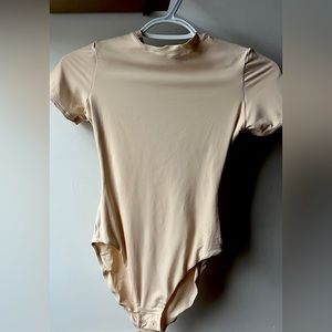 Skims Fits Everybody T-Shirt Bodysuit - Sand - XS